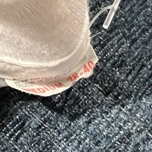 Vintage Las Vegas 1980s Casino Tourism Single Stitch Travel 80s Vneck Tshirt - Picture 4 of 4